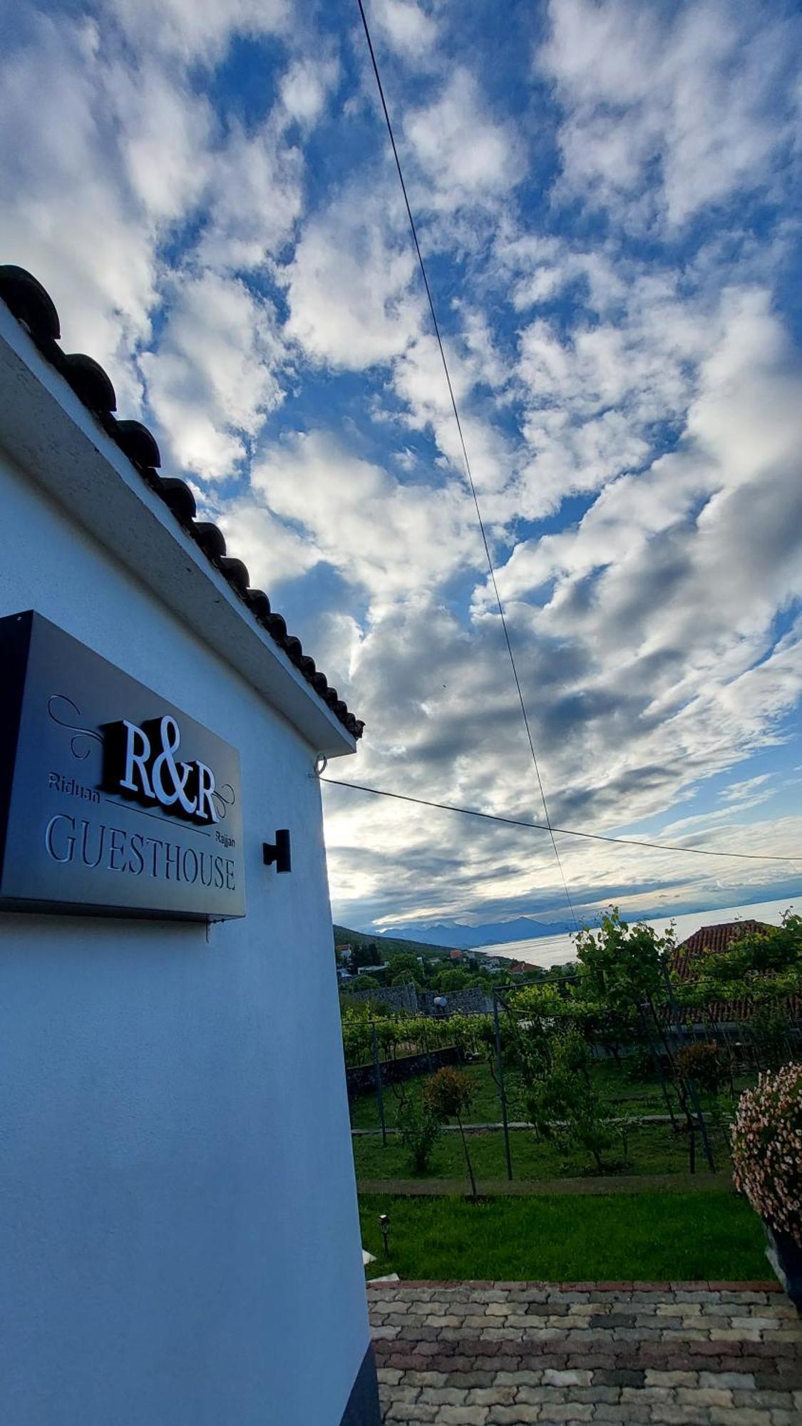 R&R Gesthouse Hotel Široka Exterior photo