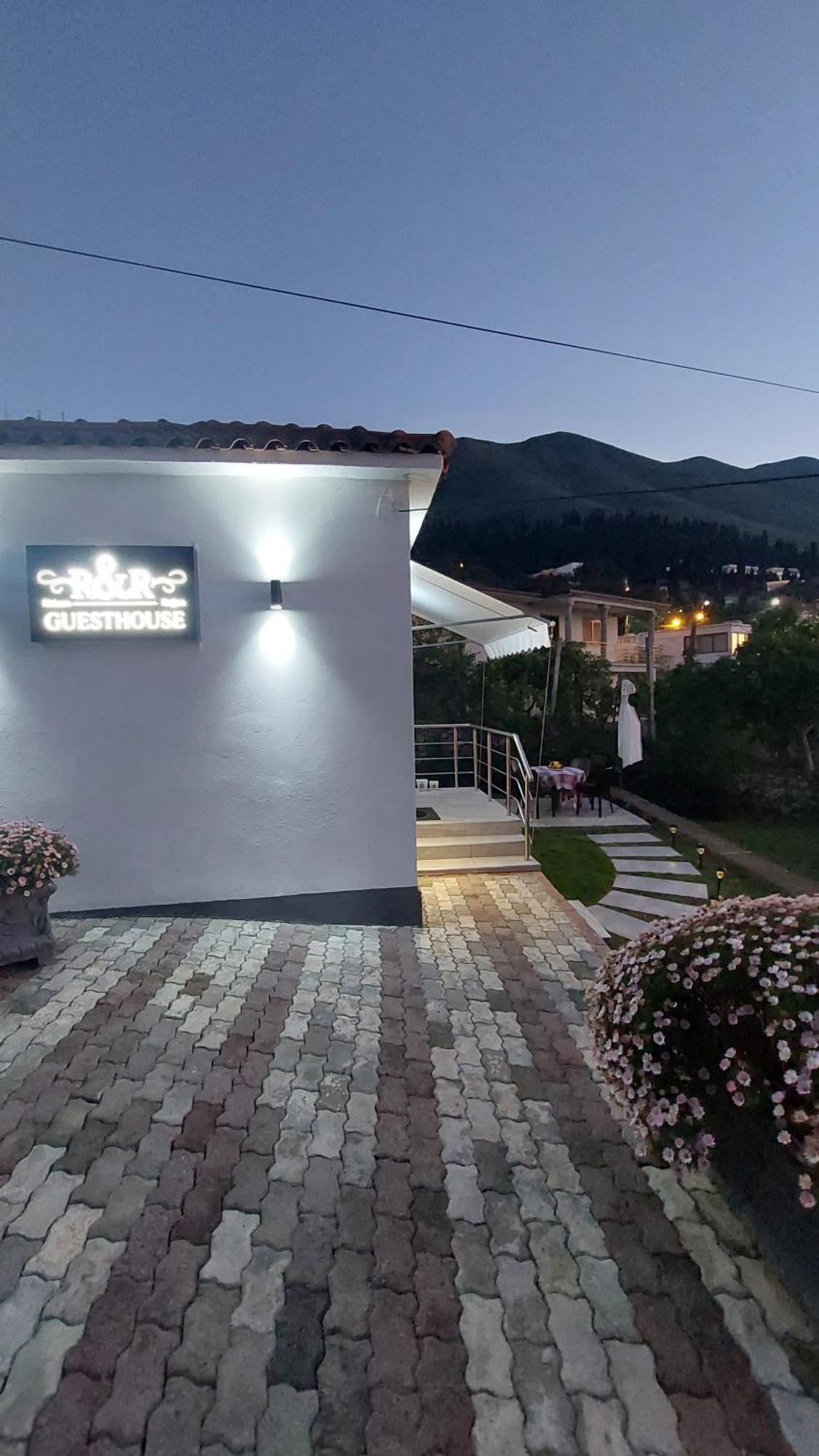 R&R Gesthouse Hotel Široka Exterior photo