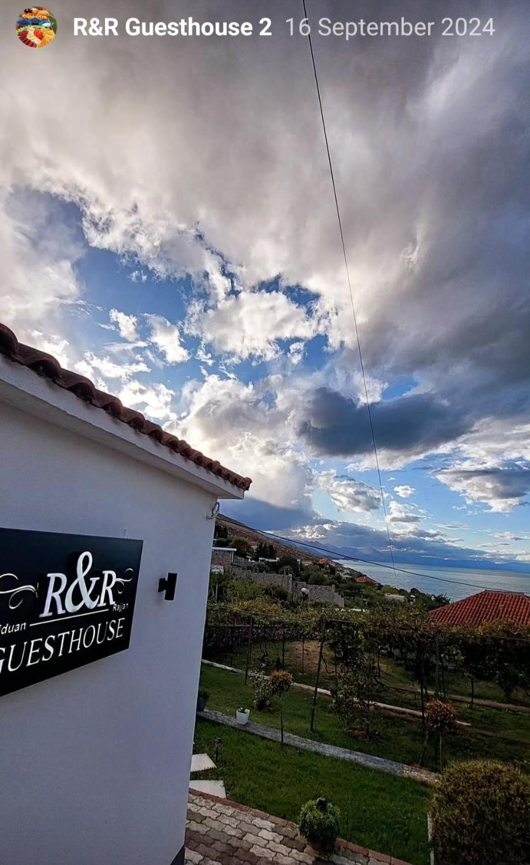 R&R Gesthouse Hotel Široka Exterior photo